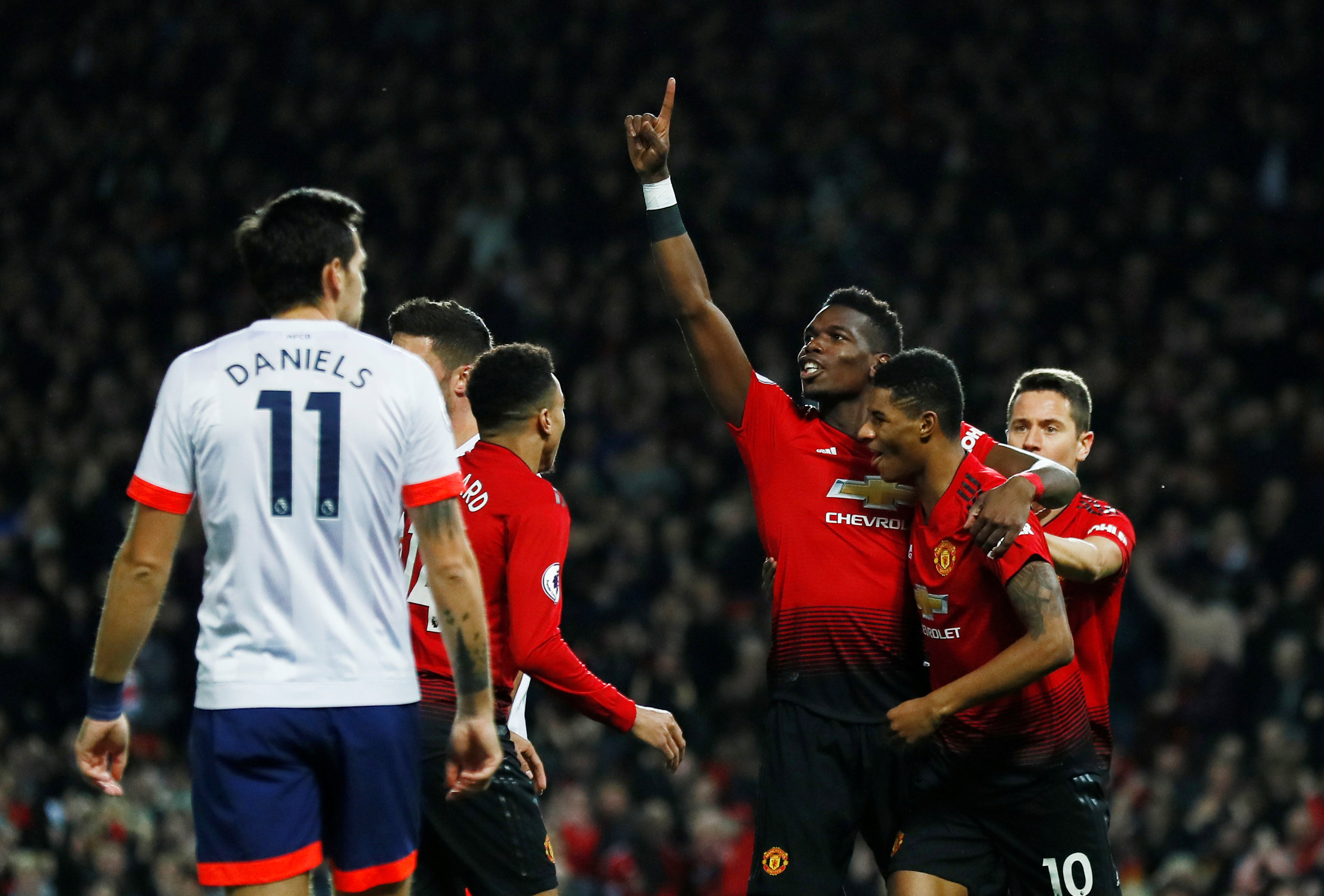 他凭借不懈 他凭借不懈